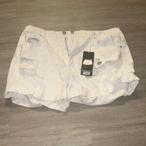 🛍️☀️ 3/$10 Refuge White Denim Shorts ☀️🛍️